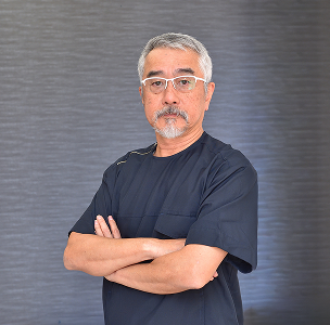 院長 小柳良久