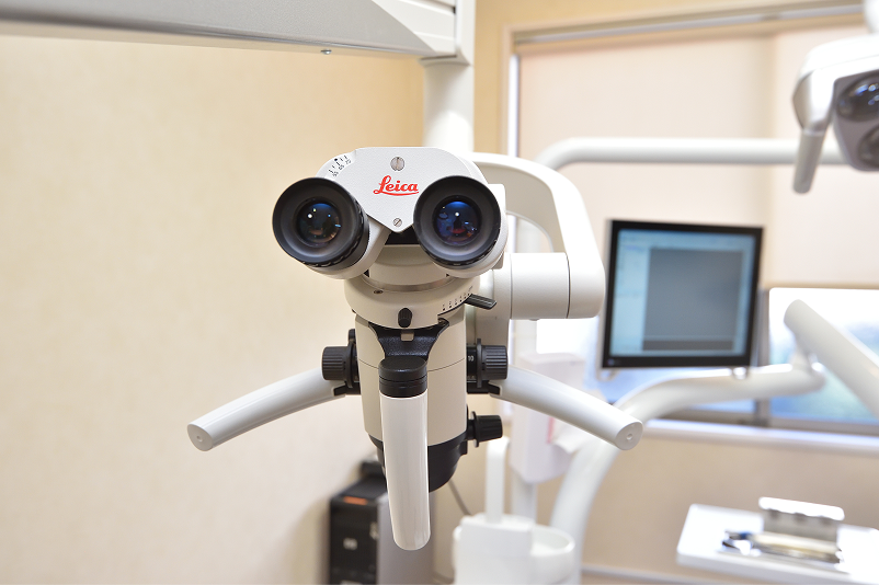 歯科用マイクロスコープ